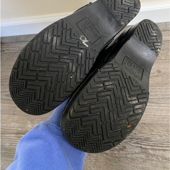 Black size 40 Dansko clogs - Picture 2 of 3
